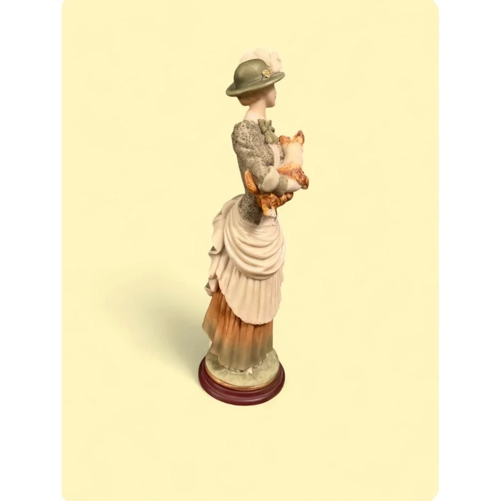 Armani Style Vintage Figurine - Edwardian Lady with Scottie Dog - High Detailed